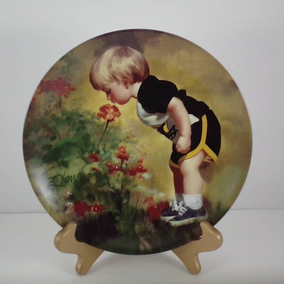 "Grandma's Garden" Wonder of Childhood Plate Col.. 5th issue #3828A, 1985 - Picture 1 of 3